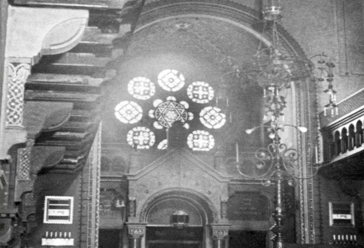 Schwarz-Weiss Foto des Inneraums der Ohel Jakob Synagoge in München - 1930